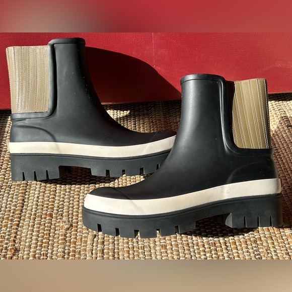TORY BURCH s8 ‘Foul Weather’ ankle rain/snow boots-$228 retail - Picture 7 of 13